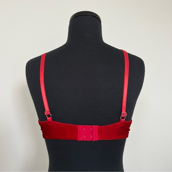 VTG Chilipepper Lingerie Sexy Red Velvet Bra, 36B - Picture 2 of 9
